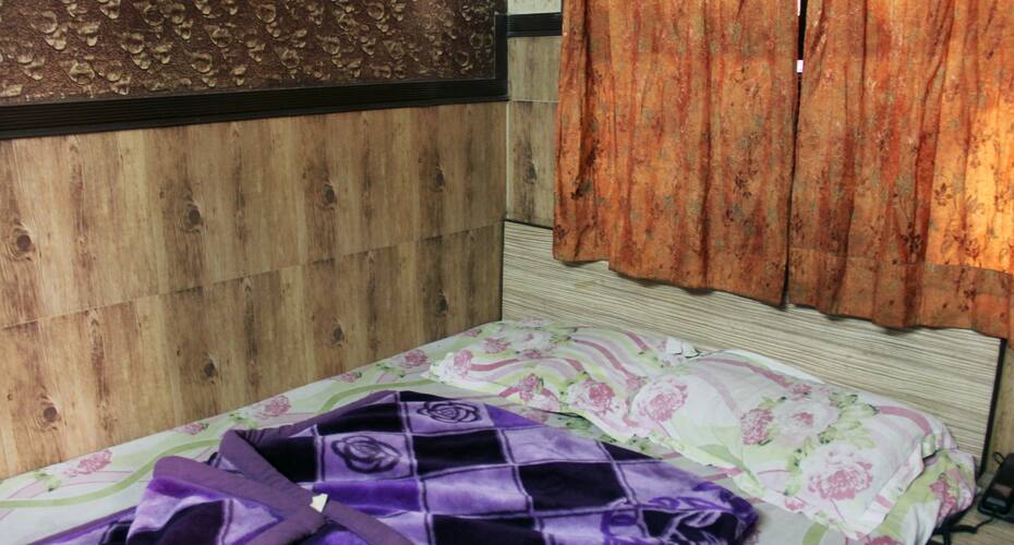 Hotel Gulab Deluxe, New Delhi 4